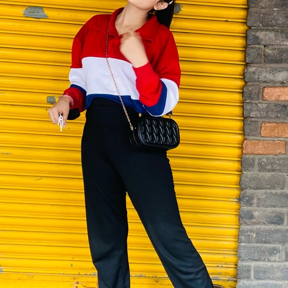 Forever 21 crop sweatshirt size S. Same quality as shown in the picture . - Picture 4 of 5